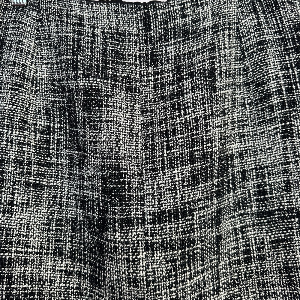 Karen Millen Black & White Skirt - Picture 9 of 10